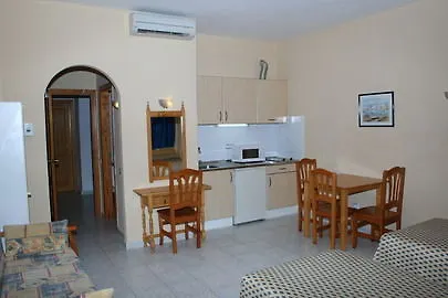 Flats Friends Tropicana 3*
